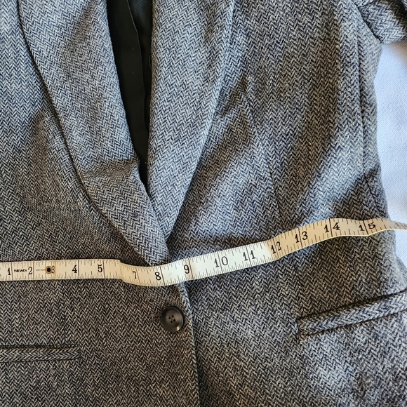 Zara XS blazer jacket, long, exaggerated shoulder, 100% wool - Picture 5 of 9